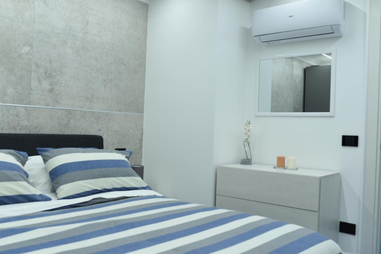 那不勒斯Chiaja Lux House公寓 外观 照片